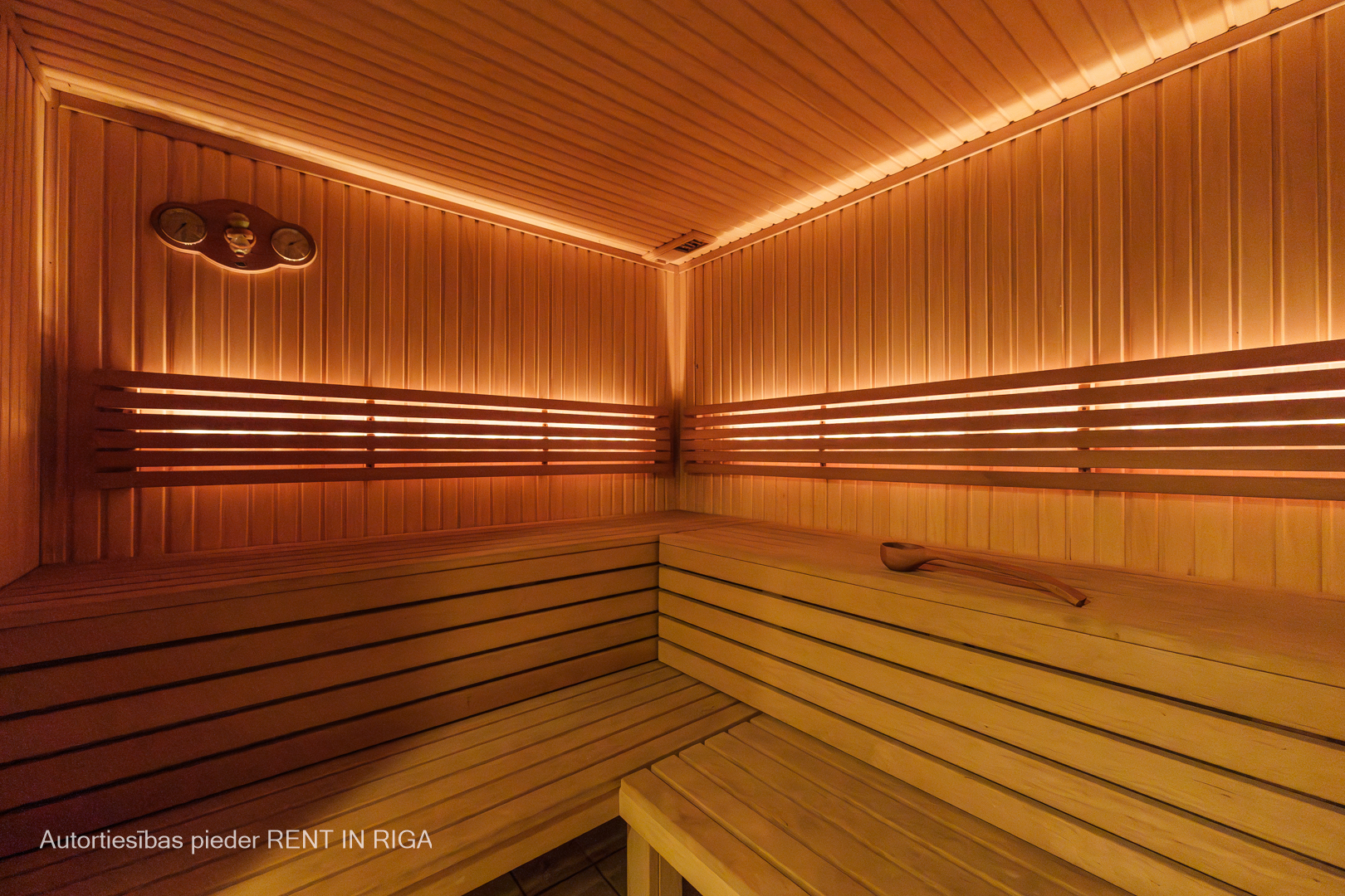 Pārdod māju, Jaunības iela - Attēls 1