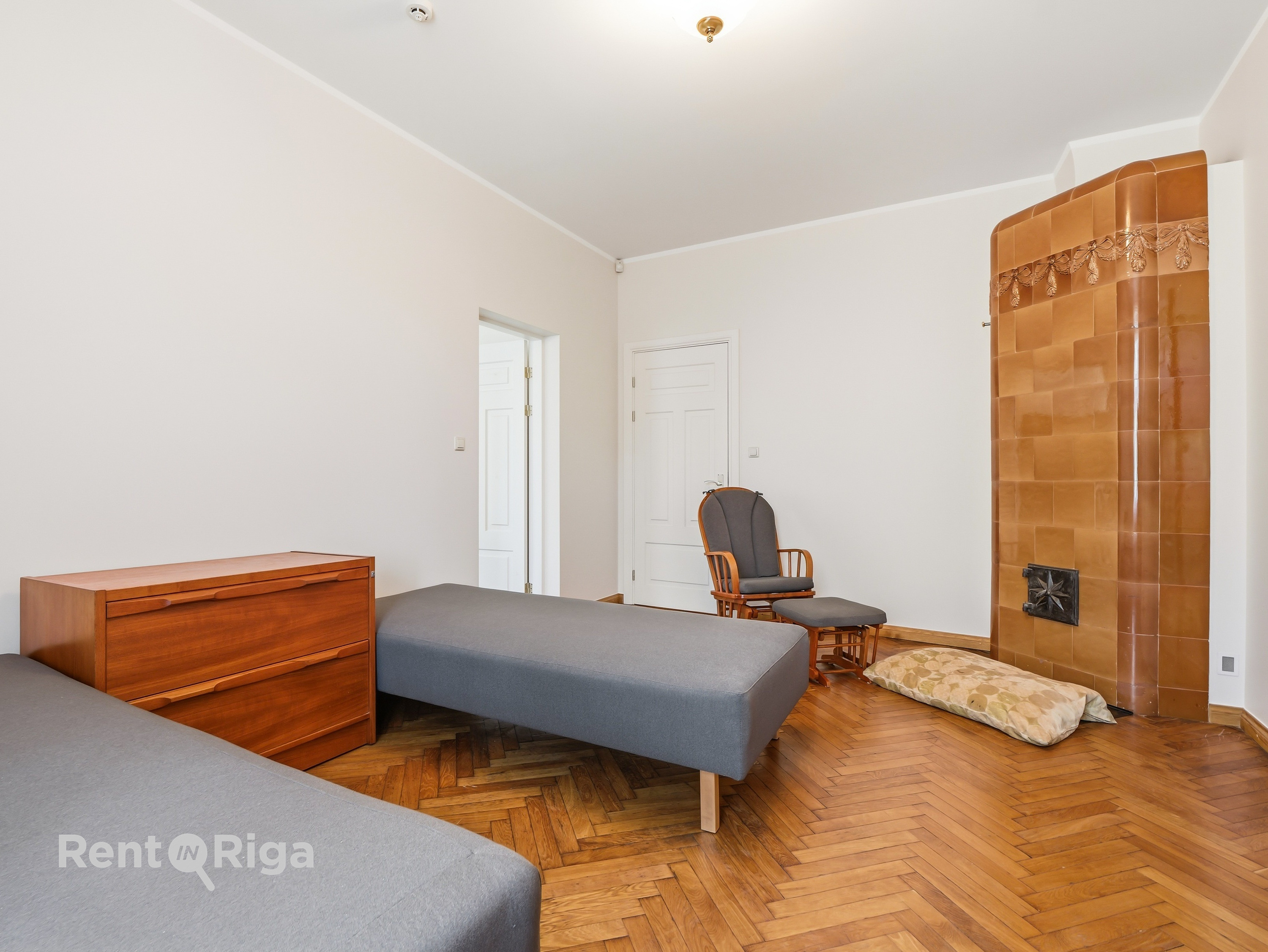 Izīrē dzīvokli, Ģipša iela 1 - Attēls 1