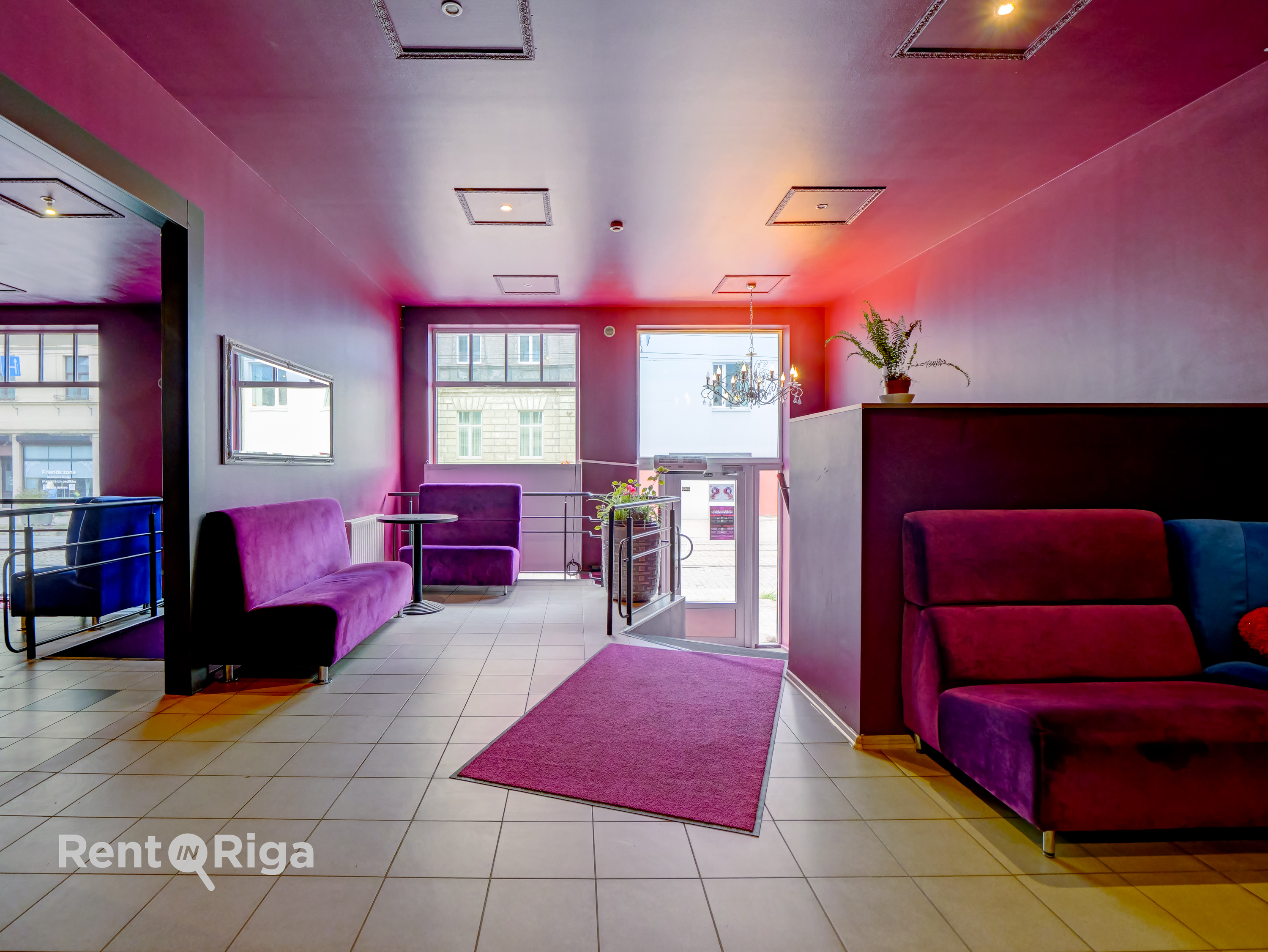 Retail premises for sale, Barona street - Image 1
