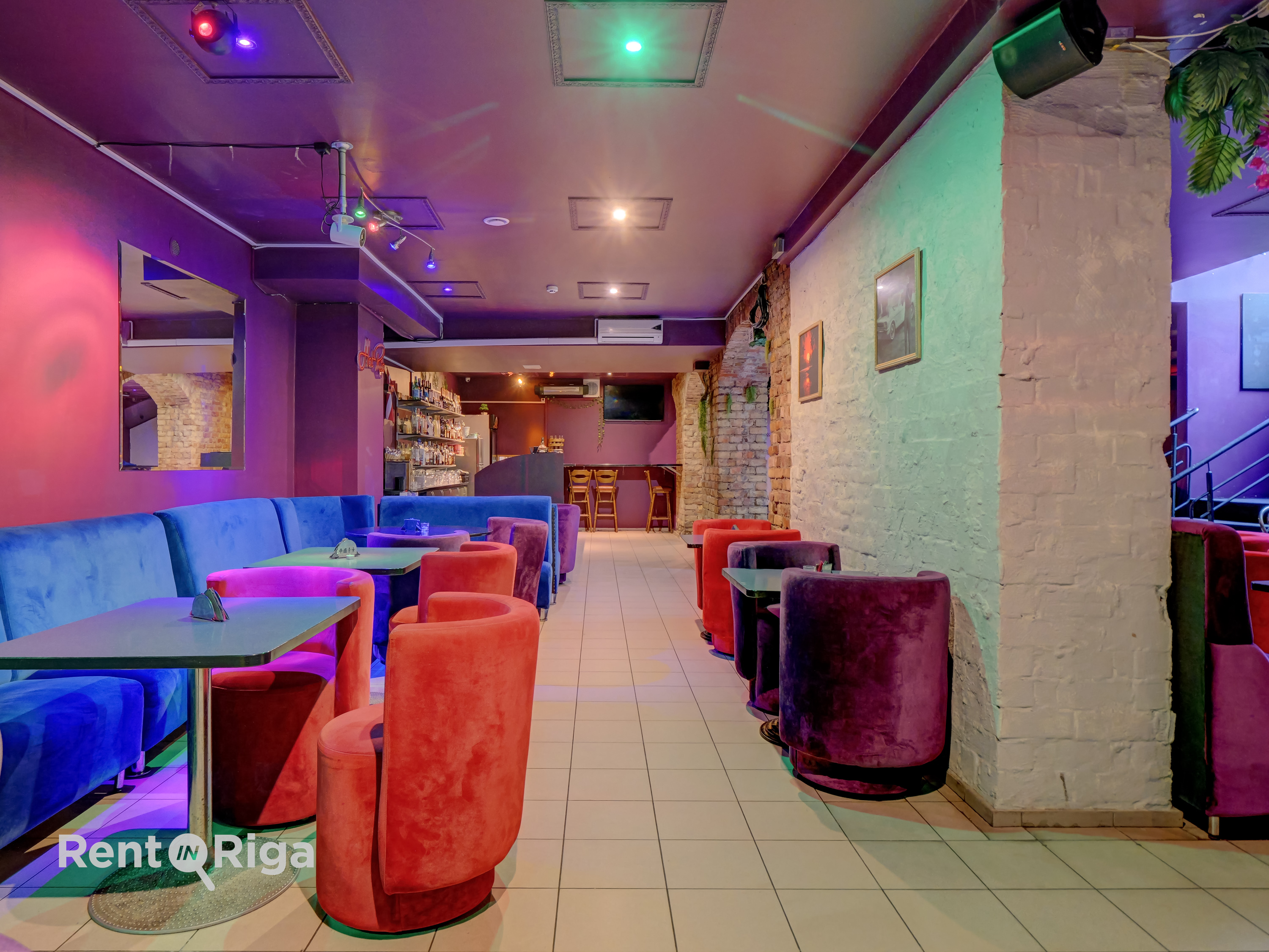 Retail premises for sale, Barona street - Image 1