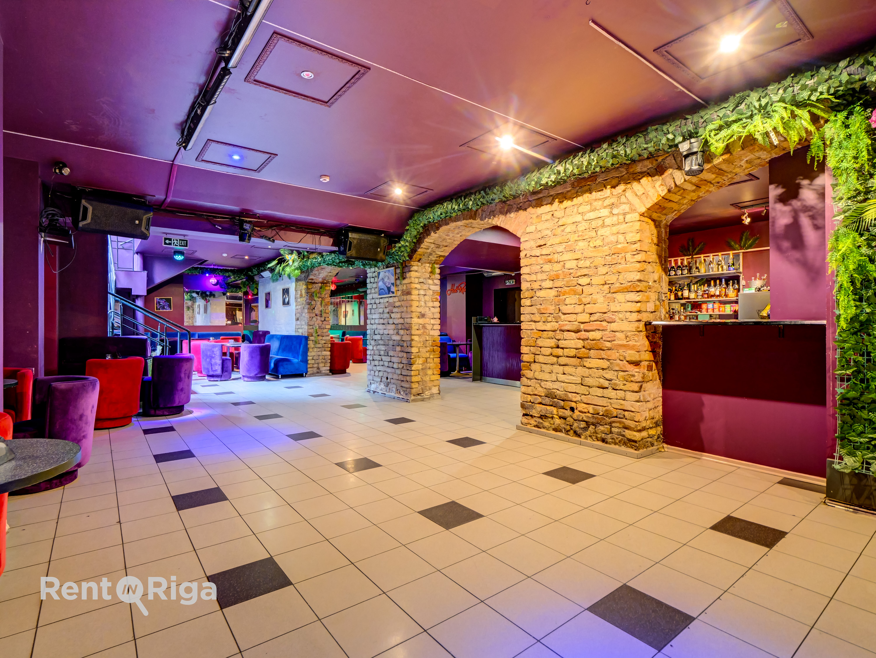 Retail premises for sale, Barona street - Image 1