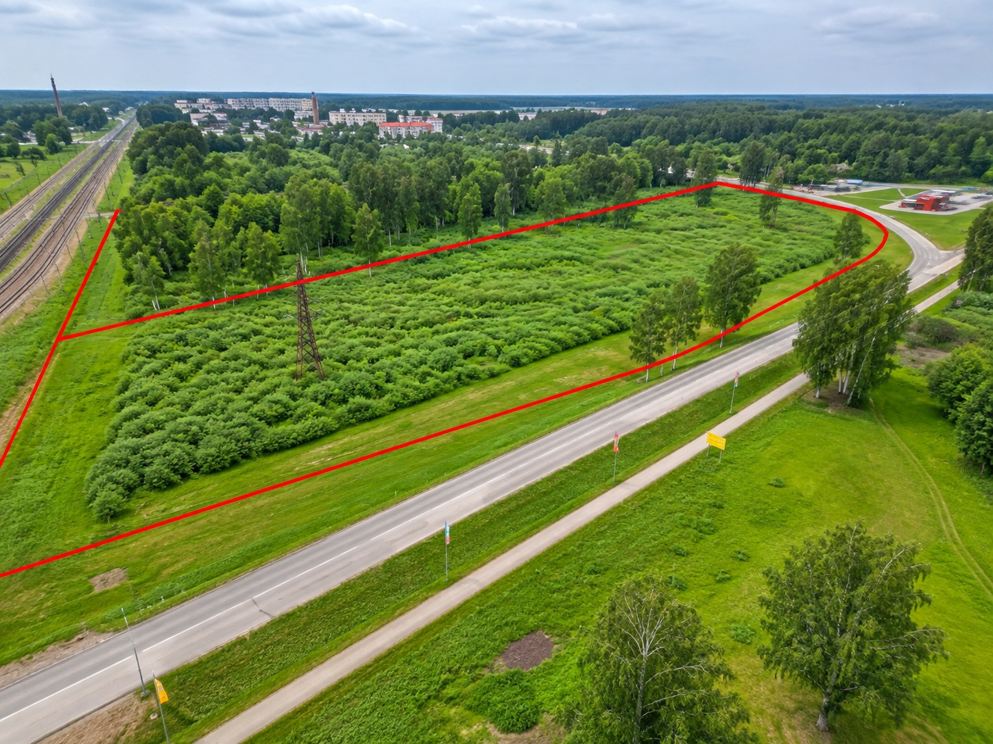 Pārdod zemi, Zemgales iela - Attēls 1