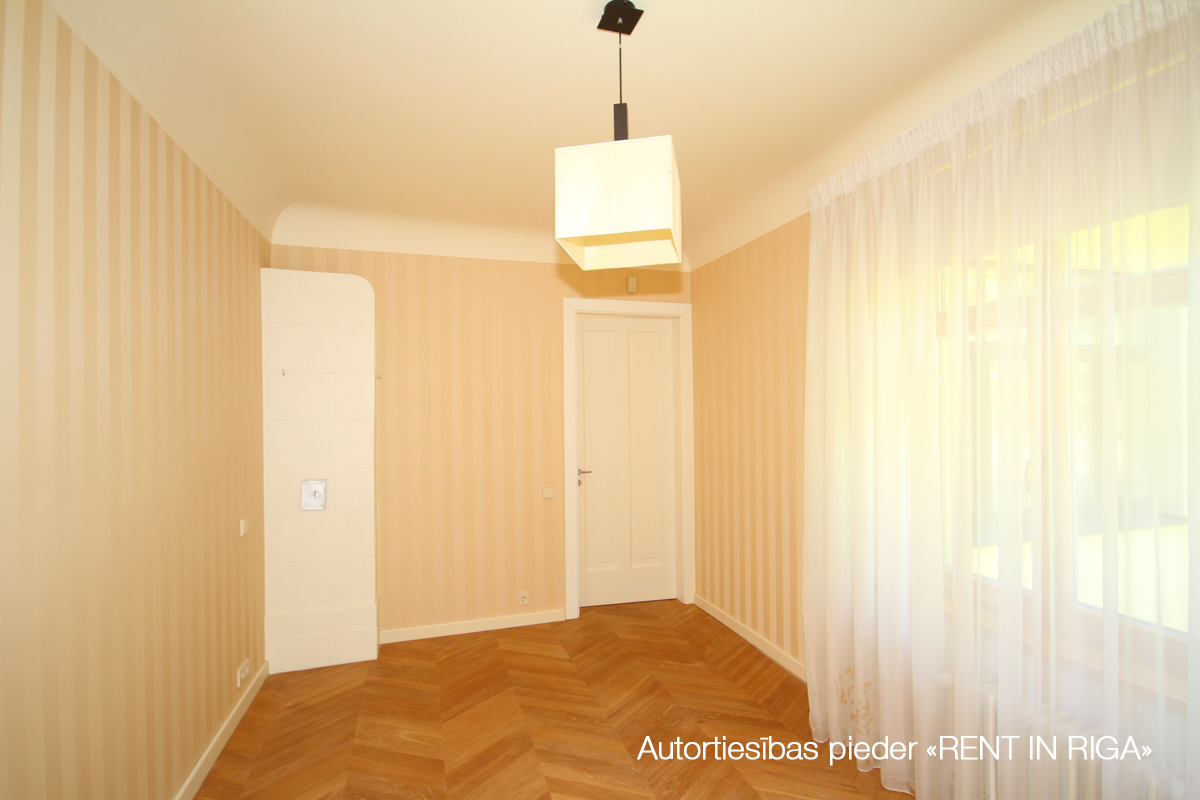 House for rent, Siguldas prospekts street - Image 1