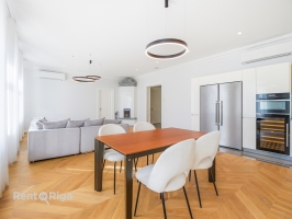 Elizabetes 18 - Изображение