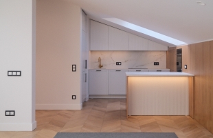 Kalpaka bulvāris 7 - Attēls