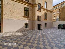 Lāčplēša 36 - Attēls