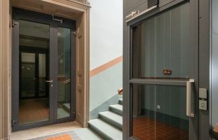 Pulkveža Brieža 10 - Attēls