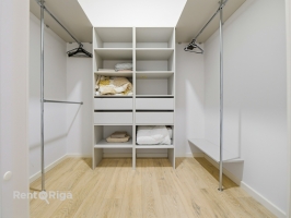 Pulkveža Brieža 10 - Attēls