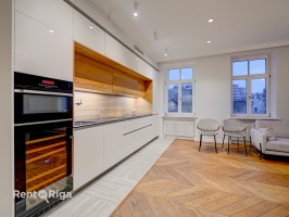 Elizabetes 18 - Attēls