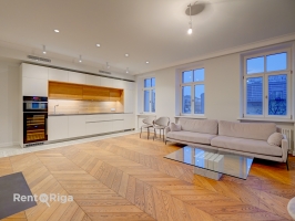 Elizabetes 18 - Attēls