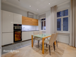 Elizabetes 18 - Attēls