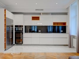 Elizabetes 18 - Attēls