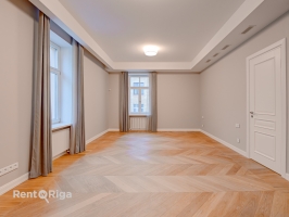 Elizabetes 18 - Attēls