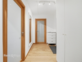 Leona Paegles 15 - Attēls