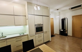 Republikas laukums 3 - Attēls