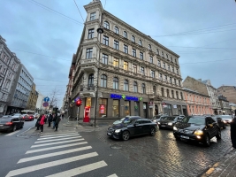 Dzirnavu 43 - Attēls