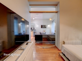 Raiņa bulvāris 2 - Attēls