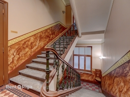 Raiņa bulvāris 2 - Attēls