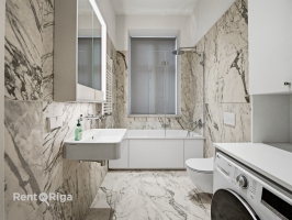 Raiņa bulvāris 27 - Attēls