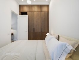 Raiņa bulvāris 27 - Attēls