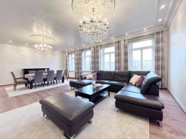 Raiņa bulvāris 17 - Изображение