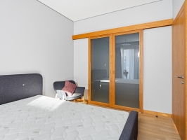 Dzirnavu 83 - Attēls