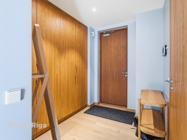 Dzirnavu 83 - Attēls