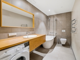 Dzirnavu 83 - Attēls