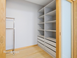 Dzirnavu 83 - Attēls