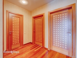 Republikas laukums 3 - Attēls