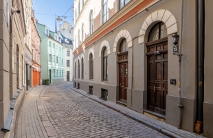 Mazā Smilšu 12 - Attēls