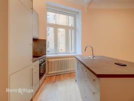 Elizabetes 13 - Attēls