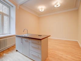 Elizabetes 13 - Attēls