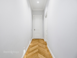 Elizabetes 18 - Image