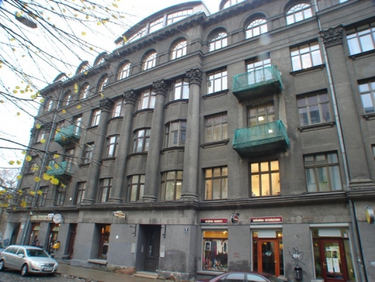 Pārdod dzīvokli, Strēlnieku iela 9 - Attēls 1