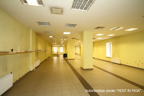 Retail premises for rent, Čaka street - Image 1