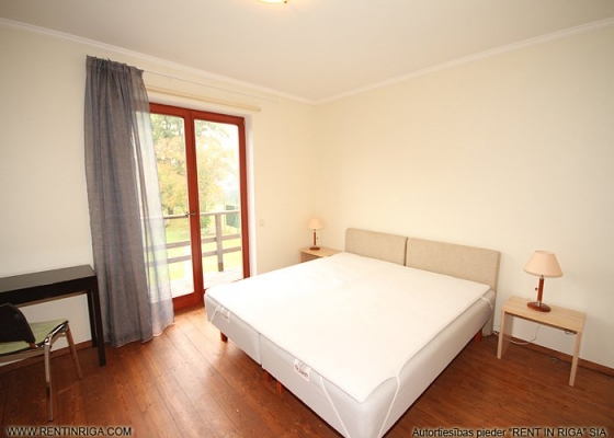 Pārdod māju, Cidonijas iela - Attēls 1