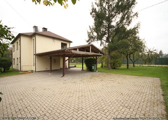 Pārdod māju, Cidonijas iela - Attēls 1