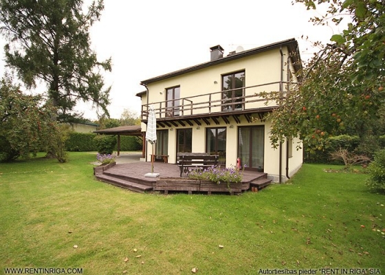 Pārdod māju, Cidonijas iela - Attēls 1