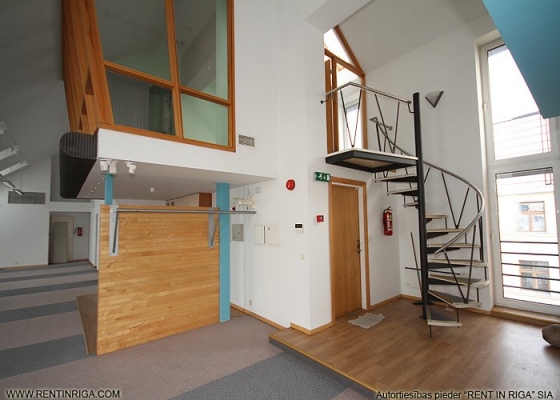 Property building for rent, 11. novembra krastmala - Image 1