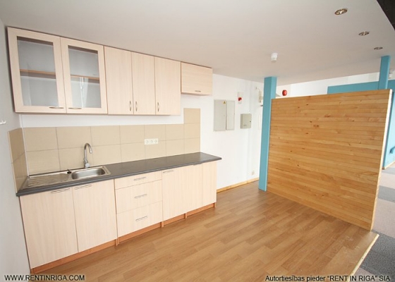 Property building for rent, 11. novembra krastmala - Image 1