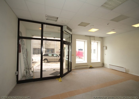 Property building for rent, 11. novembra krastmala - Image 1