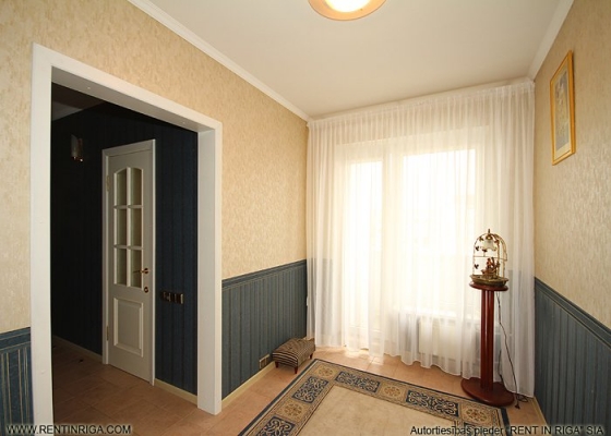 Pārdod dzīvokli, Ozolciema iela 20 - Attēls 1