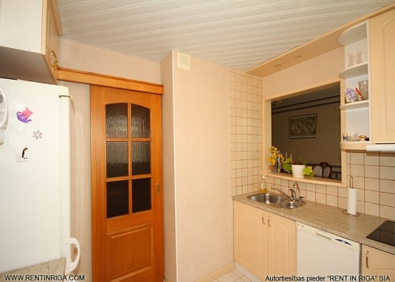 Pārdod dzīvokli, Ozolciema iela 20 - Attēls 1