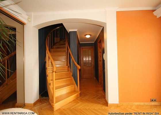 Pārdod dzīvokli, Ozolciema iela 20 - Attēls 1