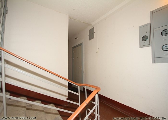 Pārdod dzīvokli, Ozolciema iela 20 - Attēls 1