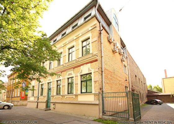 Property building for sale, Rūjienas street - Image 1