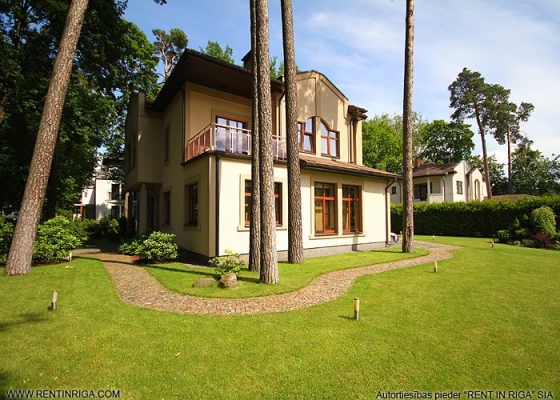 House for sale, Vidus prospekts - Image 1
