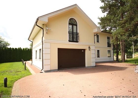 House for sale, Vārpu street - Image 1