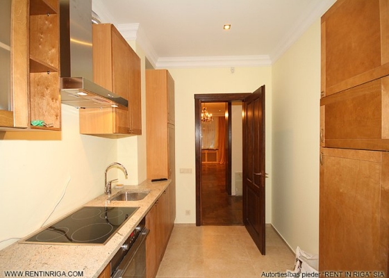 Apartment for rent, Blaumaņa street 6 - Image 1